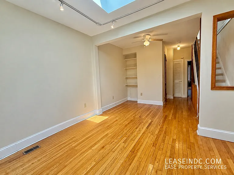 425 5th St SE — Photo 15