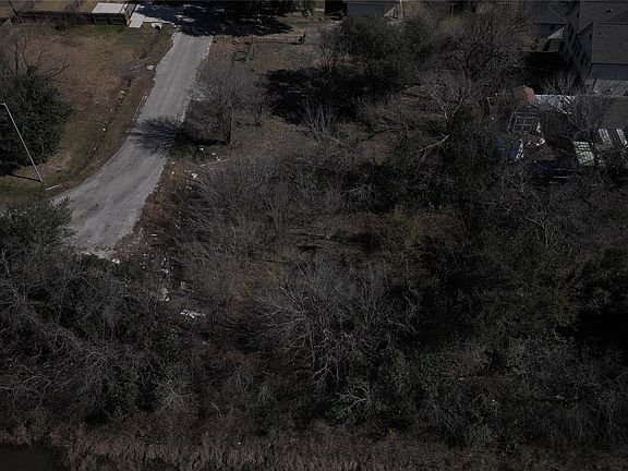 3rd image of 7726 Booker St