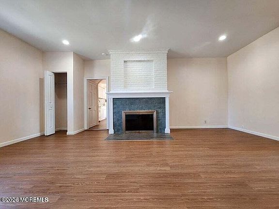 5th image of 225 Shore Blvd #A