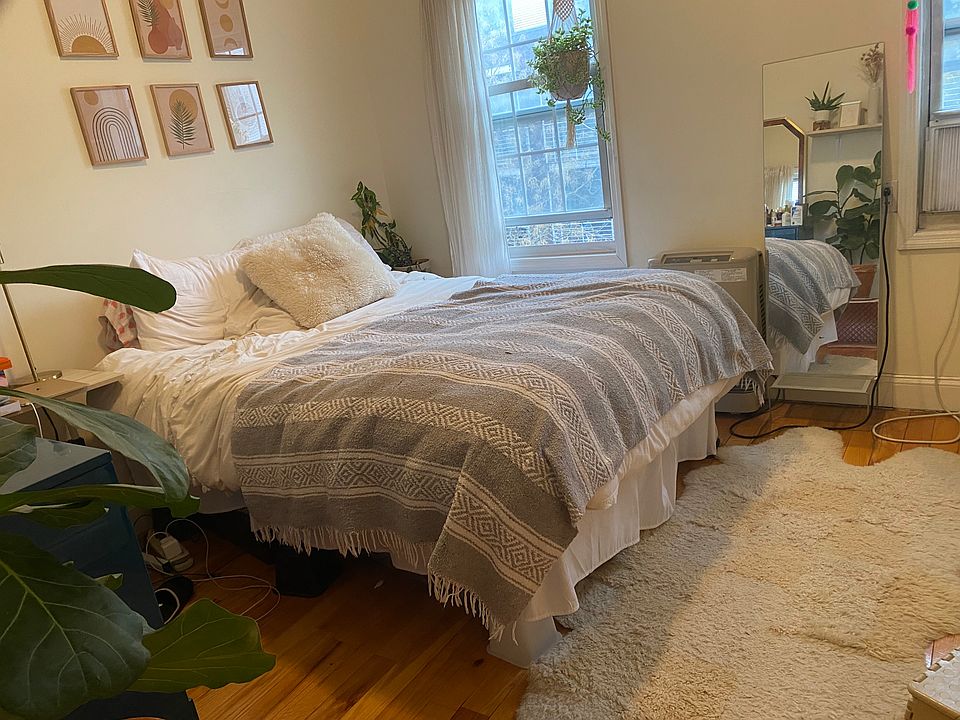 1st image of 133 Meserole St APT 3L