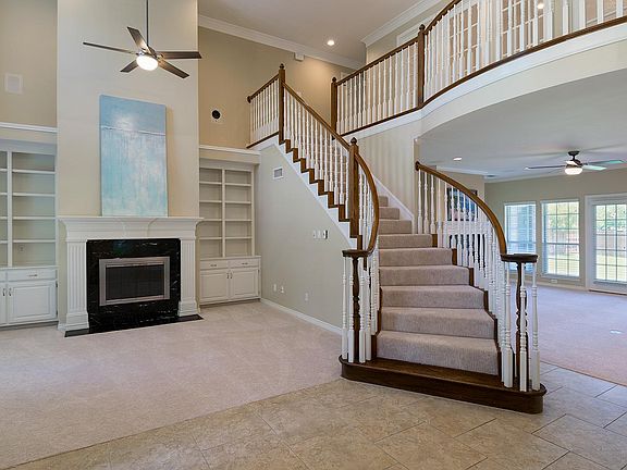 4th image of 2208 Clearspring Dr S