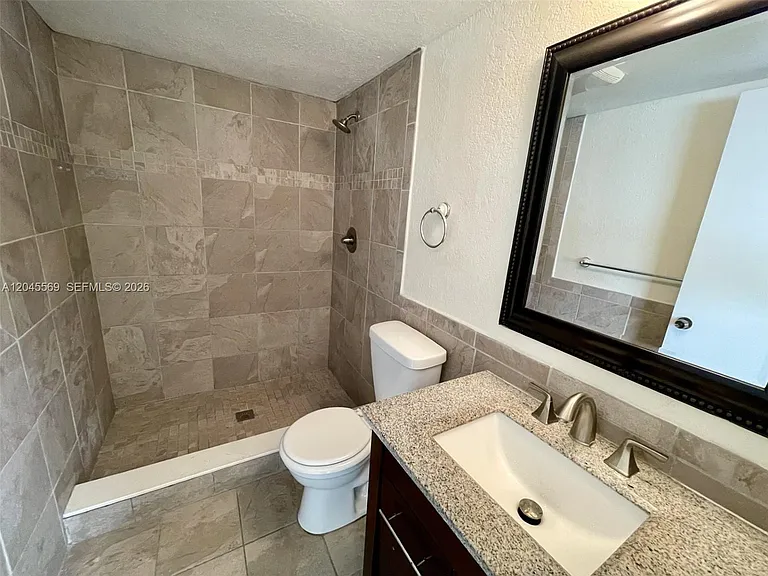2642 Riverside Dr #2642 — Photo 12