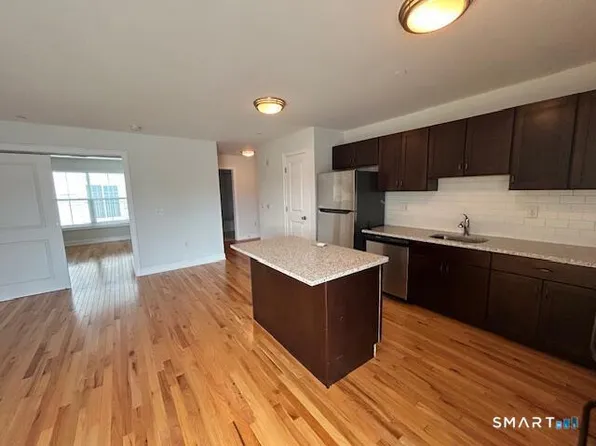 965 Hope St #304, Stamford, CT 06907
