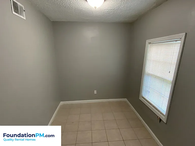 2961 Grenadier Cv — Photo 5