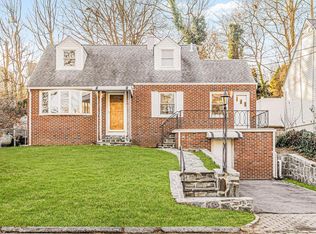 38 Cantitoe Rd, Yonkers, NY