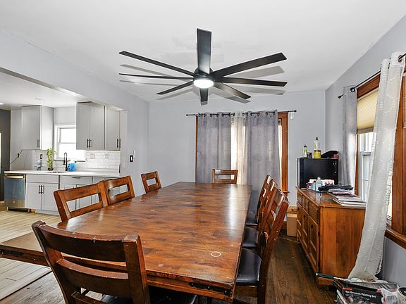 3rd image of 3359 Ann St