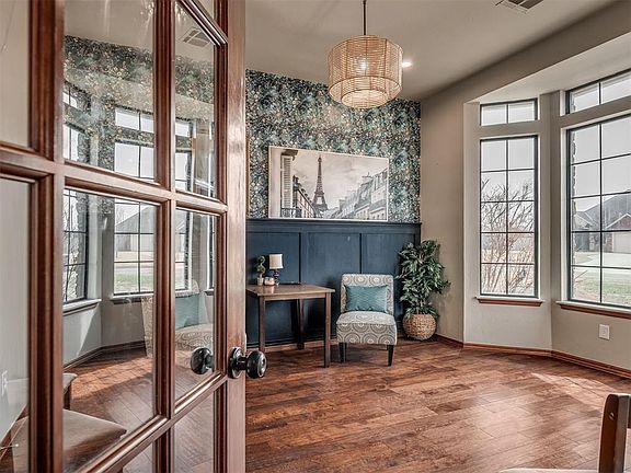 5th image of 2224 Silver Crossings Cir