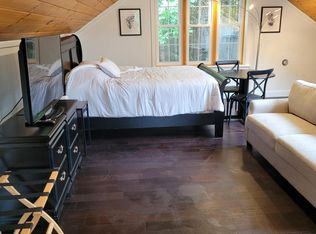 4A Middle Rd, Cumberland Center, ME 04021