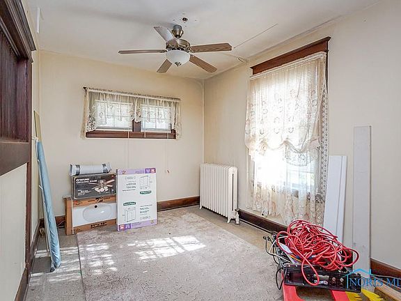 5th image of 2621 Parkwood Ave