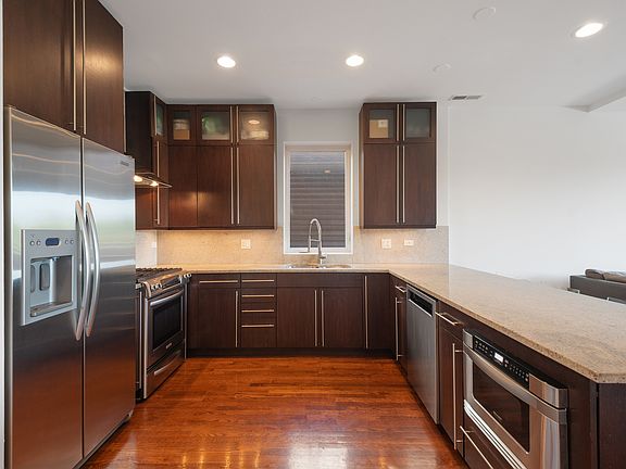 4th image of 1449 W Grand Ave APT 2W