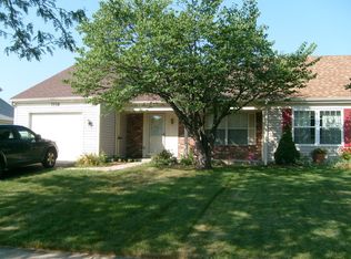 1210 Trinity Dr, Carol Stream, IL 60188