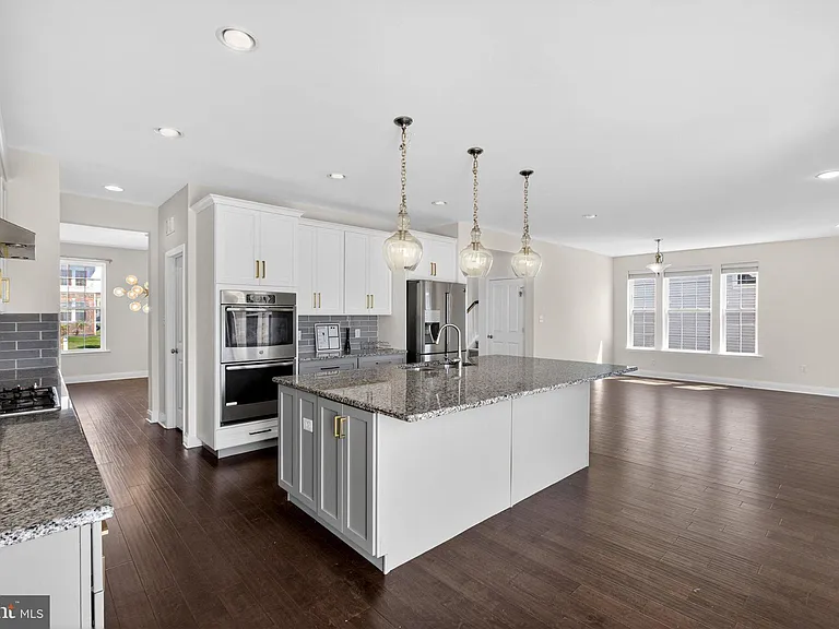 2707 Henry Moore Ln — Photo 15