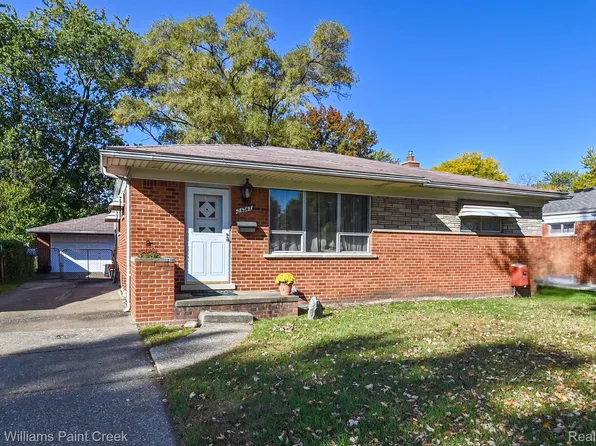 24347 Loretta Ave, Warren, MI 48091