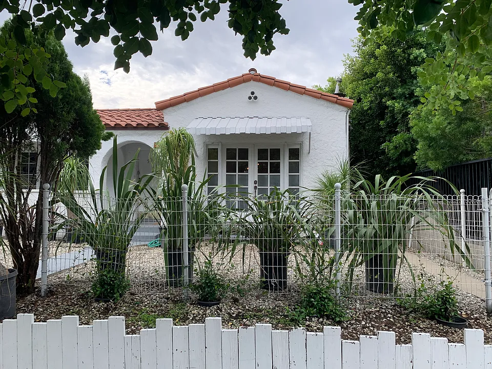 533 N Alta Vista Blvd