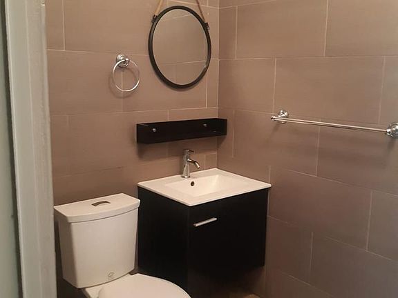 2nd image of 901 Calle Refugio #4