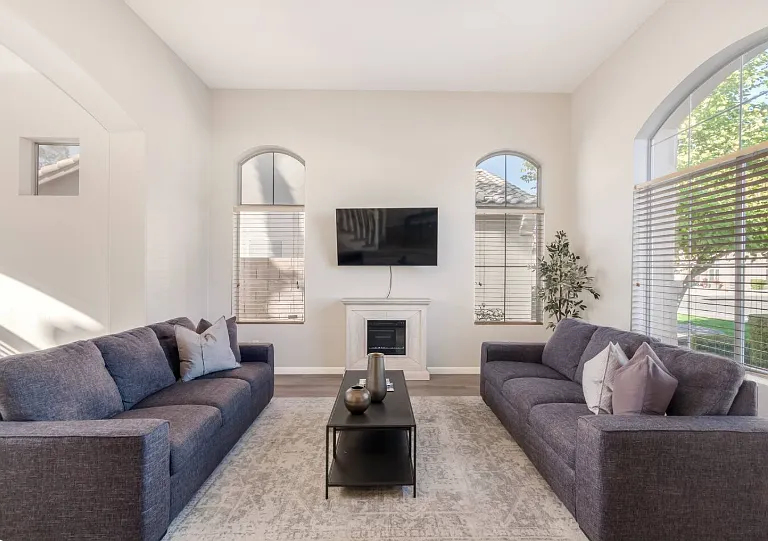 3141 W Laredo St — Photo 36
