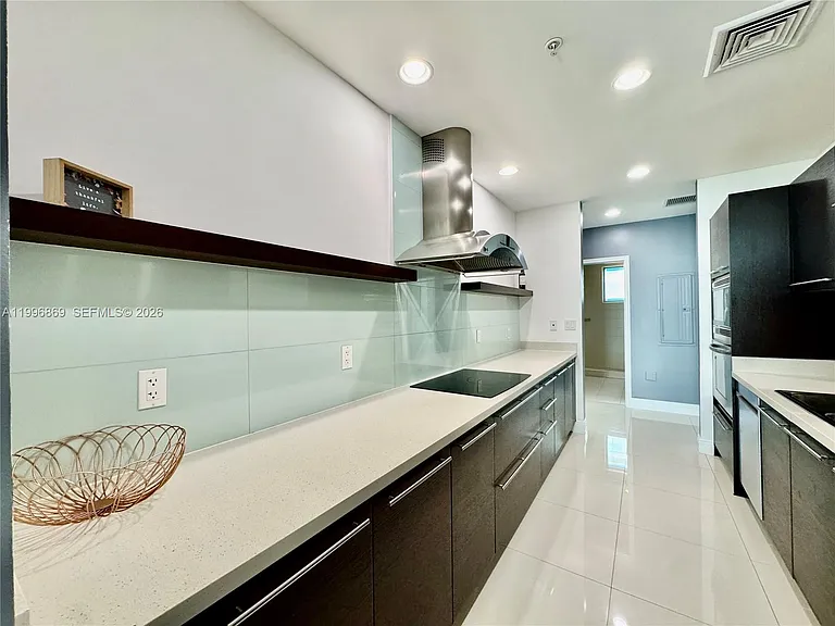 7928 East Dr #805 — Photo 4