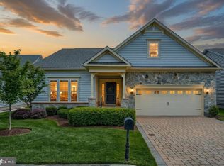 221 Savannah Dr, Gettysburg, PA 17325