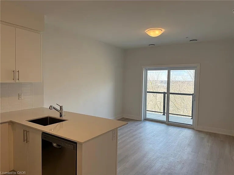 1100 Lackner Pl #521 — Photo 18