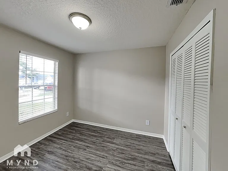 1778 Chatham Cir — Photo 12