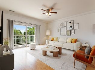 132 Clocktower Dr UNIT 4402, Waltham, MA 02452