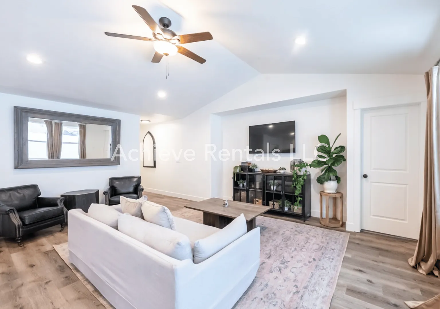 Detached Rental in Wolfpack Crossing | Near Utah State and Hospitals — Photo 2