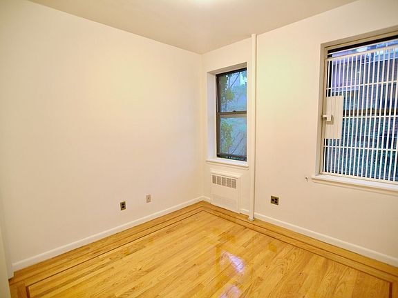 4th image of 207 E 29th St APT 13