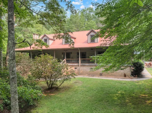 1221 Clifftops Ave W, Monteagle, TN 37356
