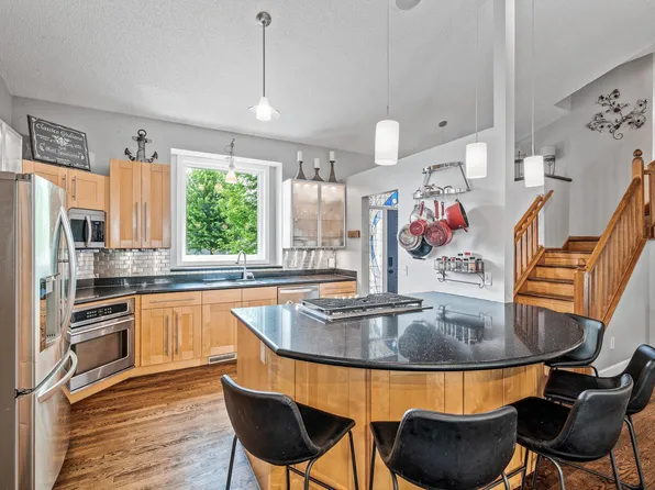 1439 Oakdale Ave, West Saint Paul, MN 55118