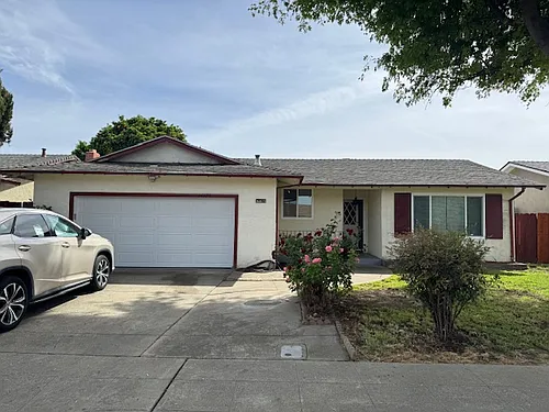 34923 Roberts St Photo 1
