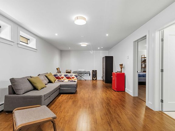 5th image of 88 Armenia Dr