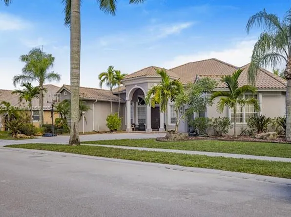 13754 NW 18th Ct, Pembroke Pines, FL 33028