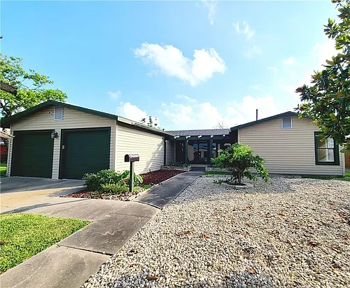 5710 Hinman Dr Photo 1