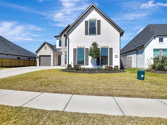 3rd image of 1746 Spring View Dr