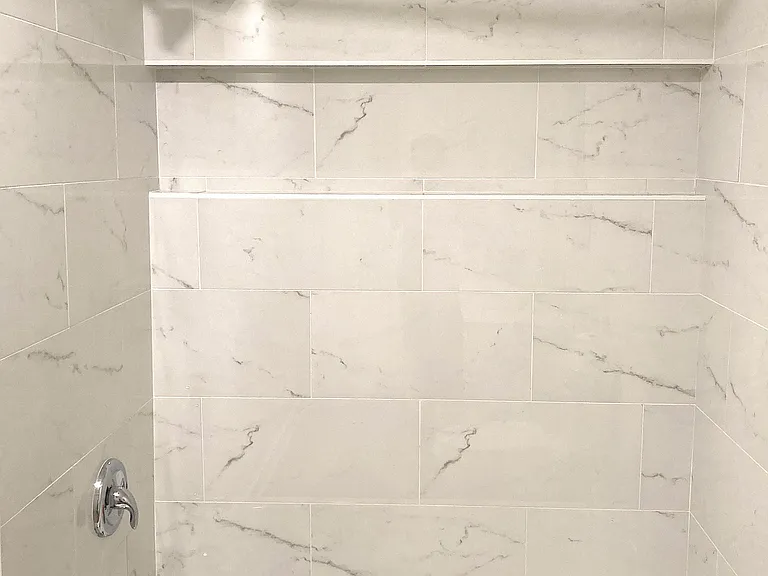 Master Bathroom Tub/Shower Combo