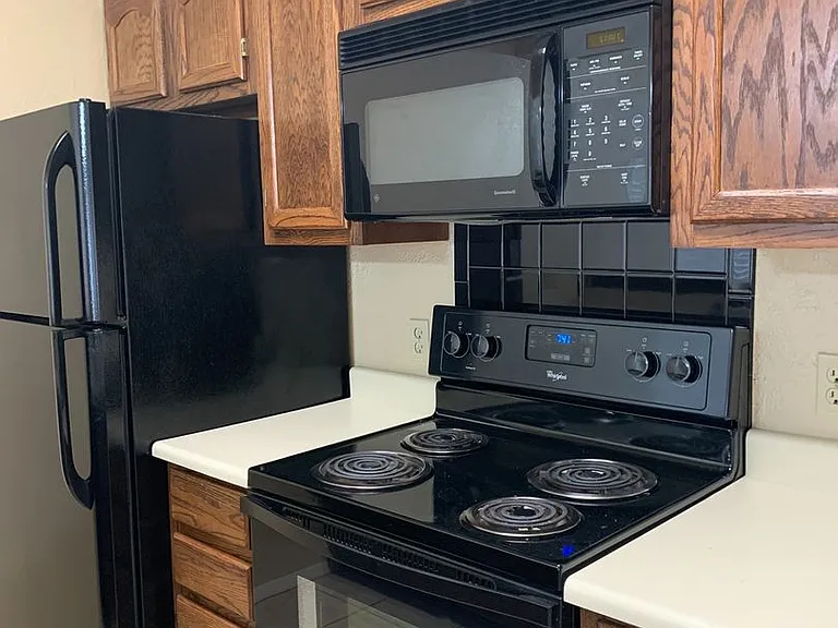 1020 Mockingbird Ln #D — Photo 5
