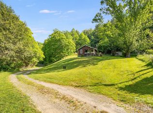 130 Black Crow Rd, Burnsville, NC 28714