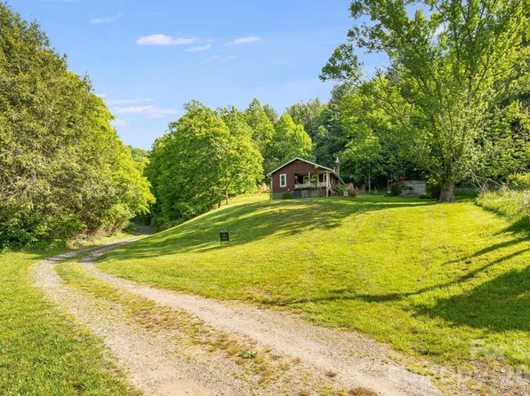 130 Black Crow Rd, Burnsville, NC 28714