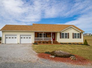 147 Country Ridge Dr NE, Floyd, VA 24091