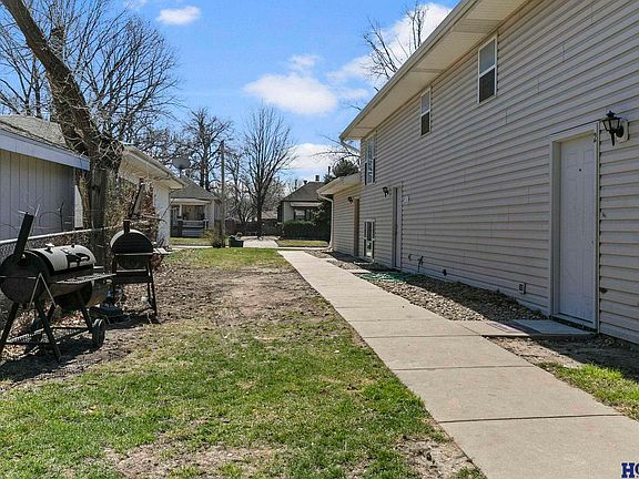 2nd image of 808 Peach St