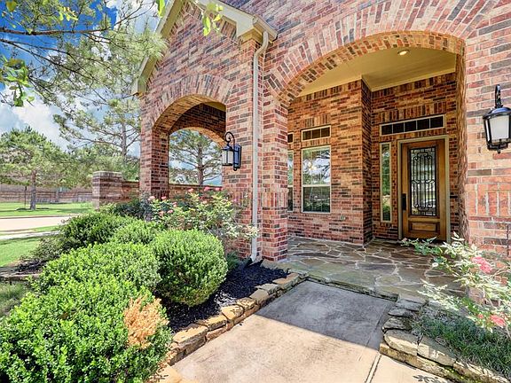 2nd image of 26803 Longleaf Valley Dr