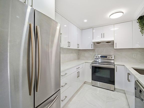 4th image of 8333 Jones Rd #195