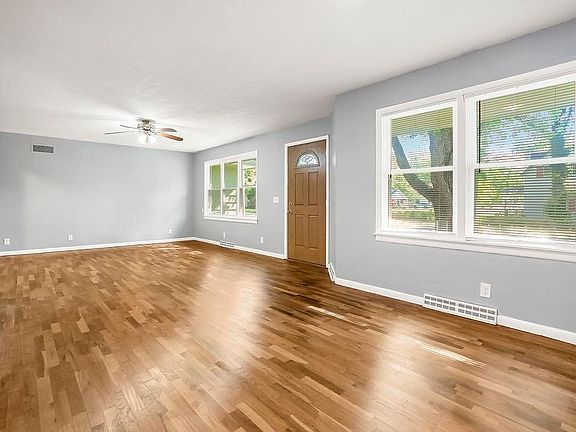 4th image of 206 N Water St