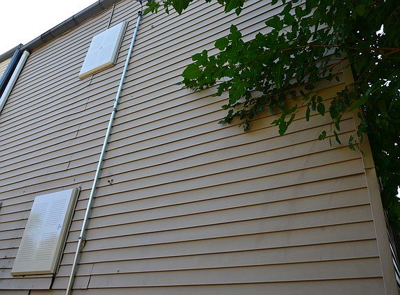 3rd image of 1117 S Richmond St
