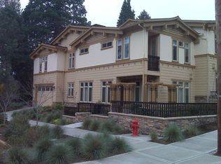 100 D Ave, Lake Oswego, OR 97034