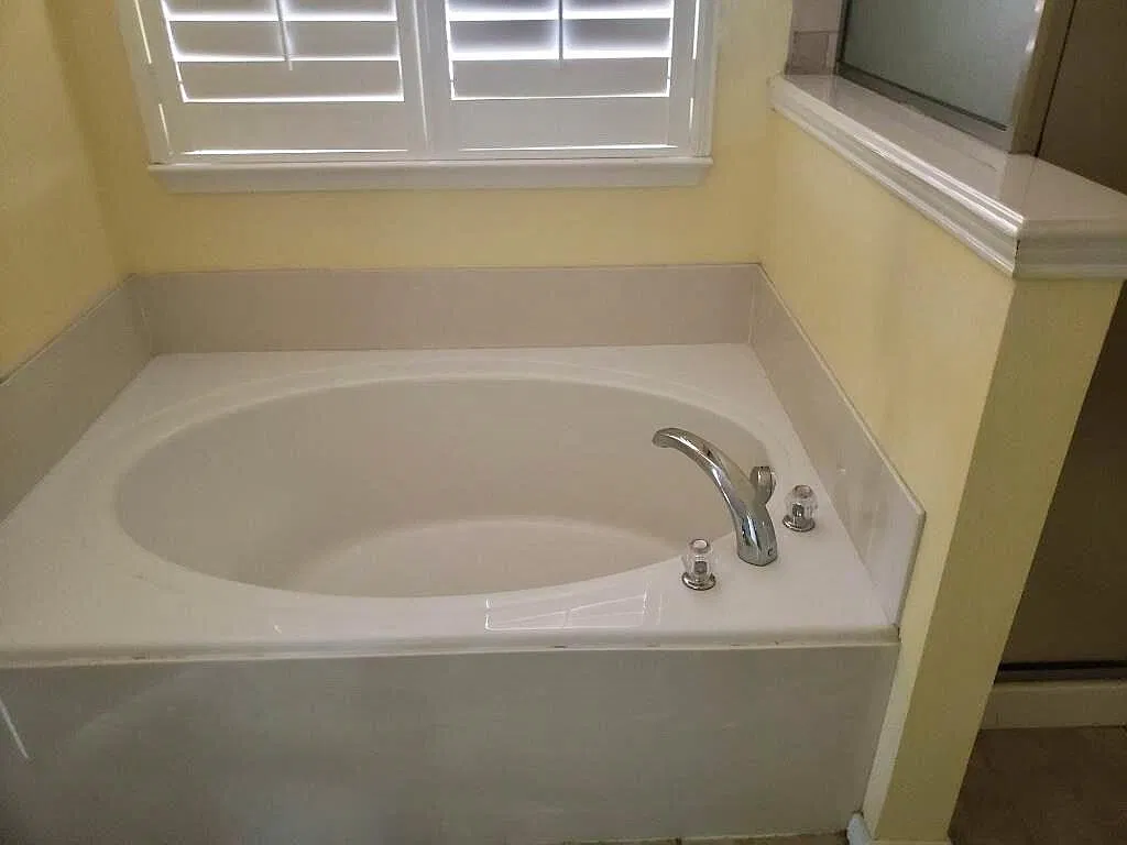 3 bed, 1676 sqft, $2,400 — Photo 4