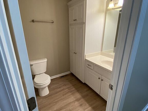 4th image of 401 NW Orion Dr