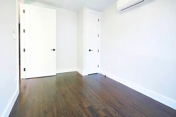 Rented by Lodger Corp | media 10