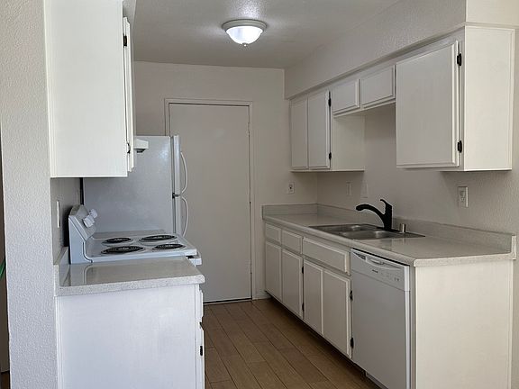 3rd image of 8009 Latham Ct APT 1