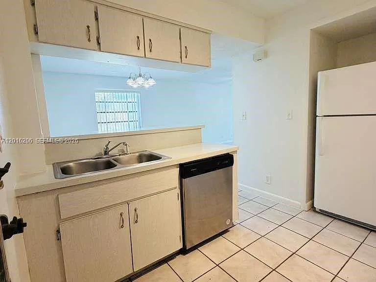 9150 NW 38th Dr #301 — Photo 4